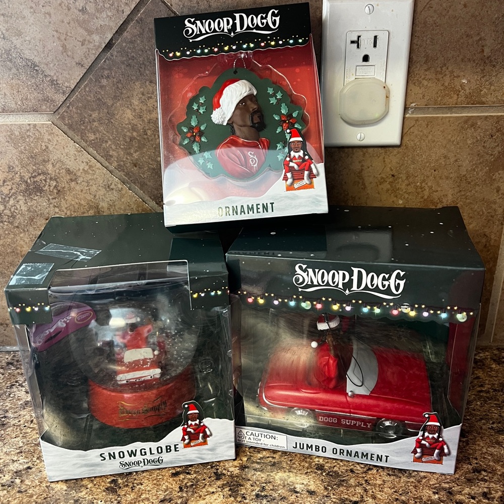 Snoop Dogg Jumbo Christmas Ornament Red Impala Snoop on the Stoop Car Snow Globe
